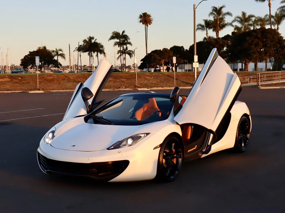 2013 McLaren MP4-12C Spider - Image 7 of 31