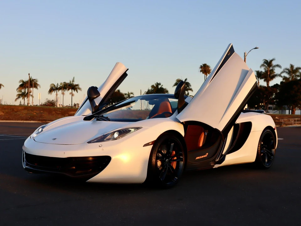 2013 McLaren MP4-12C Spider - Image 9 of 31