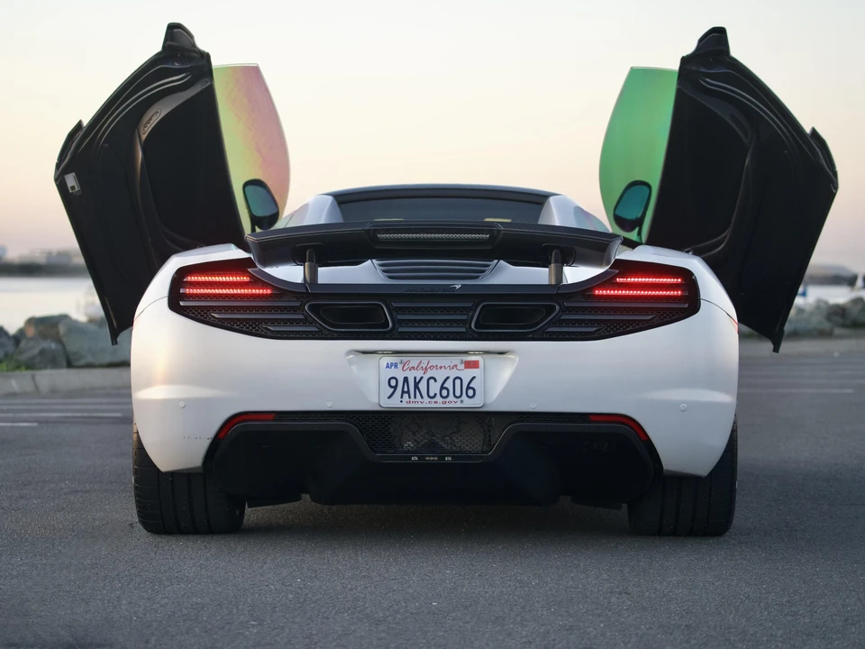 2013 McLaren MP4-12C Spider - Image 15 of 31