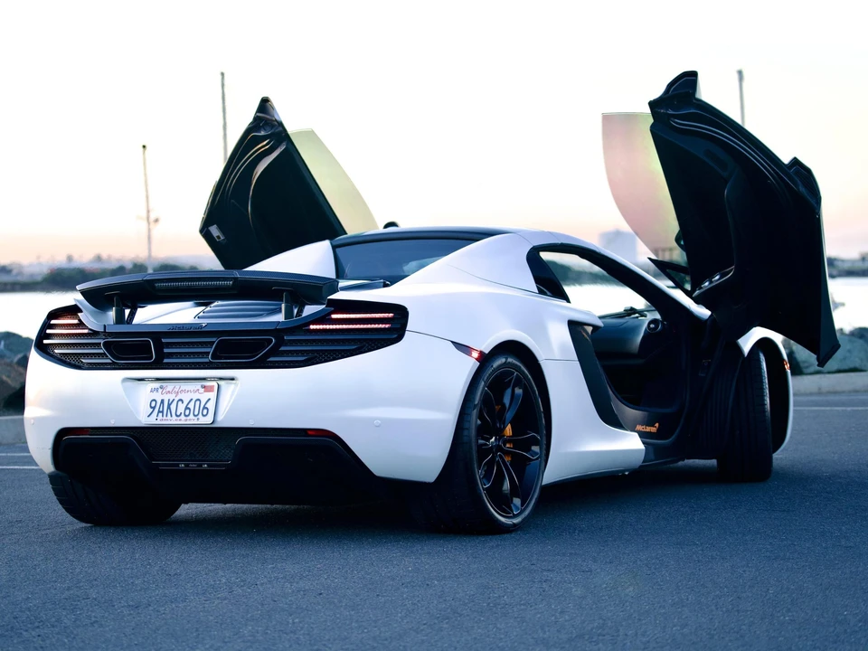 2013 McLaren MP4-12C Spider - Image 16 of 31