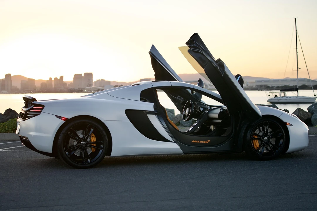 2013 McLaren MP4-12C Spider - Image 17 of 31