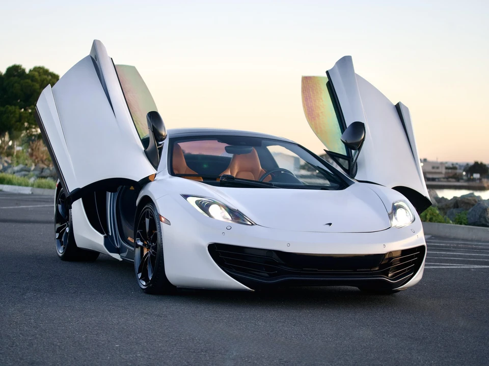 2013 McLaren MP4-12C Spider - Image 18 of 31
