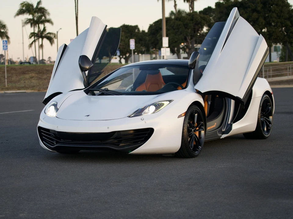 2013 McLaren MP4-12C Spider - Image 8 of 31