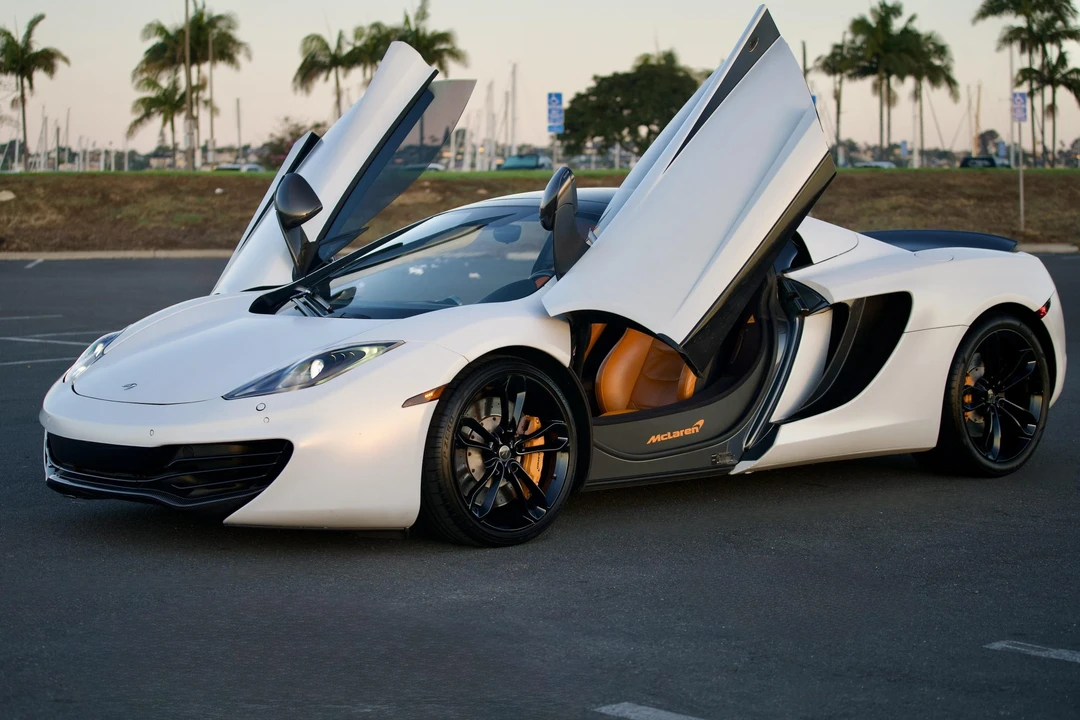 2013 McLaren MP4-12C Spider - Image 10 of 31