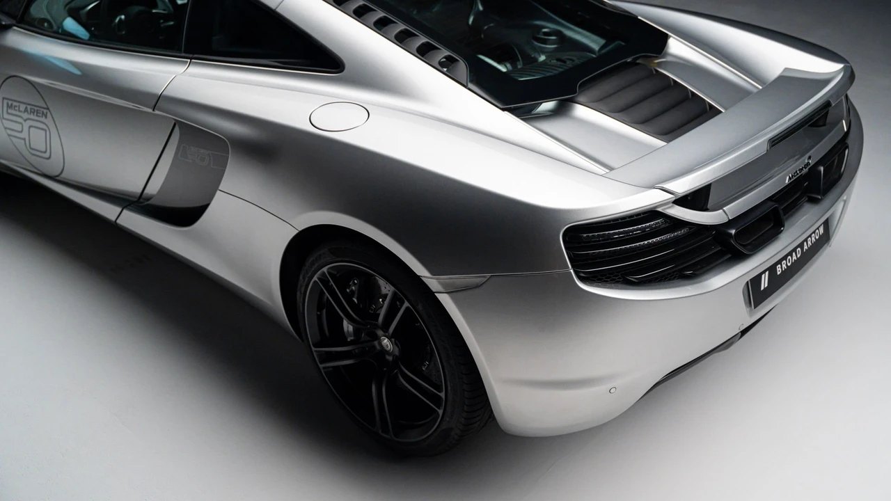 2013 McLaren MP4-12C Spider - Image 24 of 31
