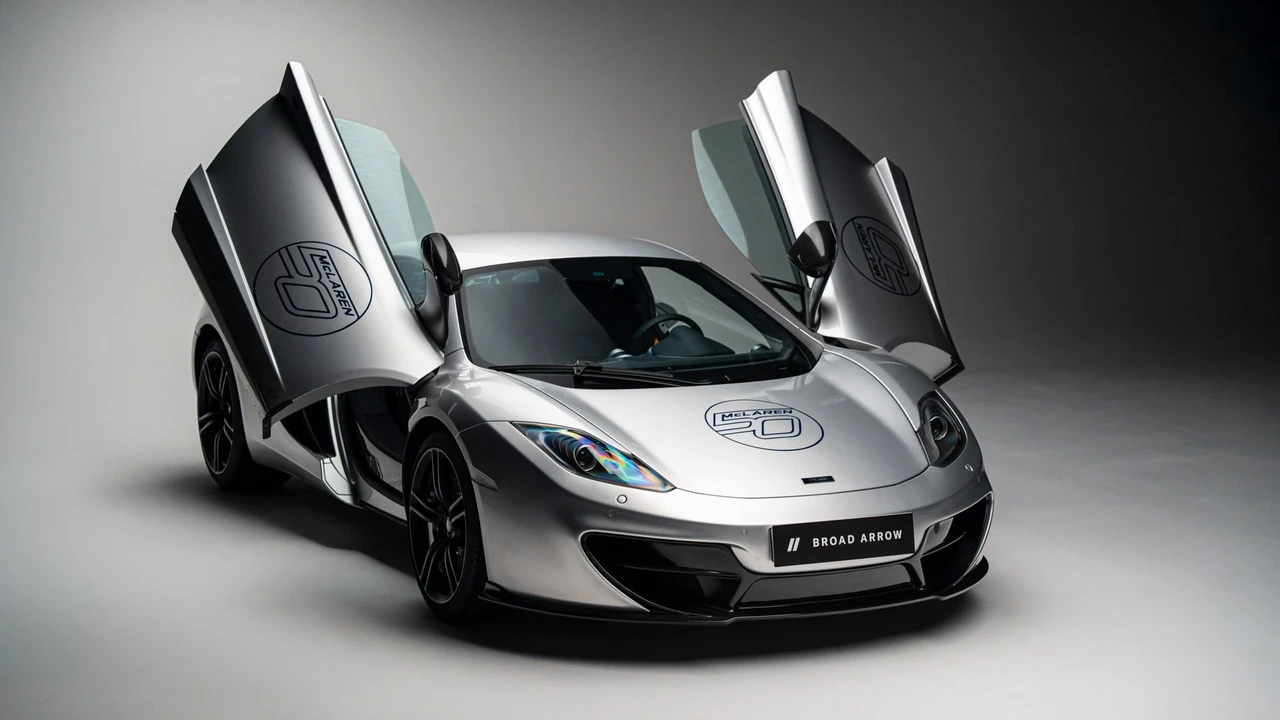 2013 McLaren MP4-12C Spider - Image 29 of 31