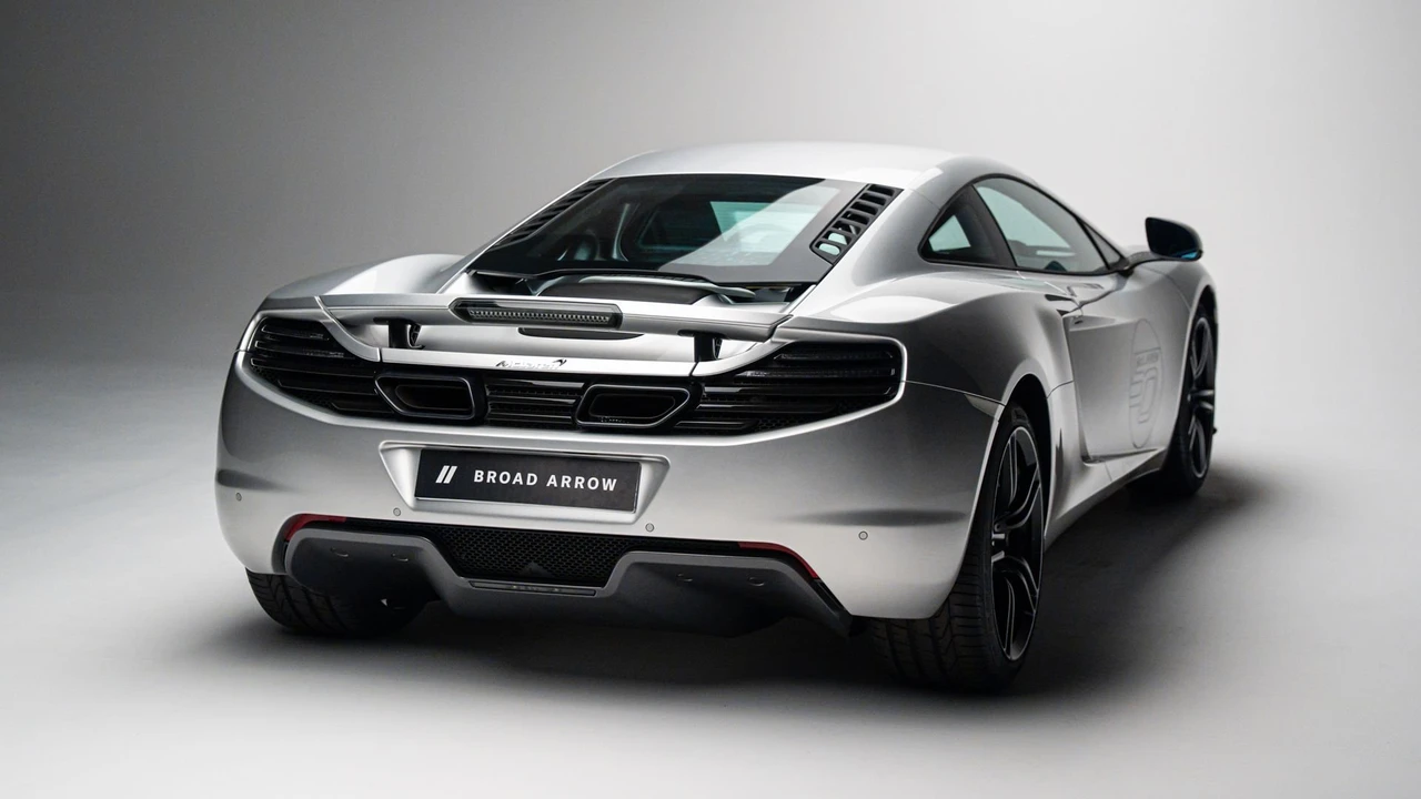 2013 McLaren MP4-12C Spider - Image 28 of 31