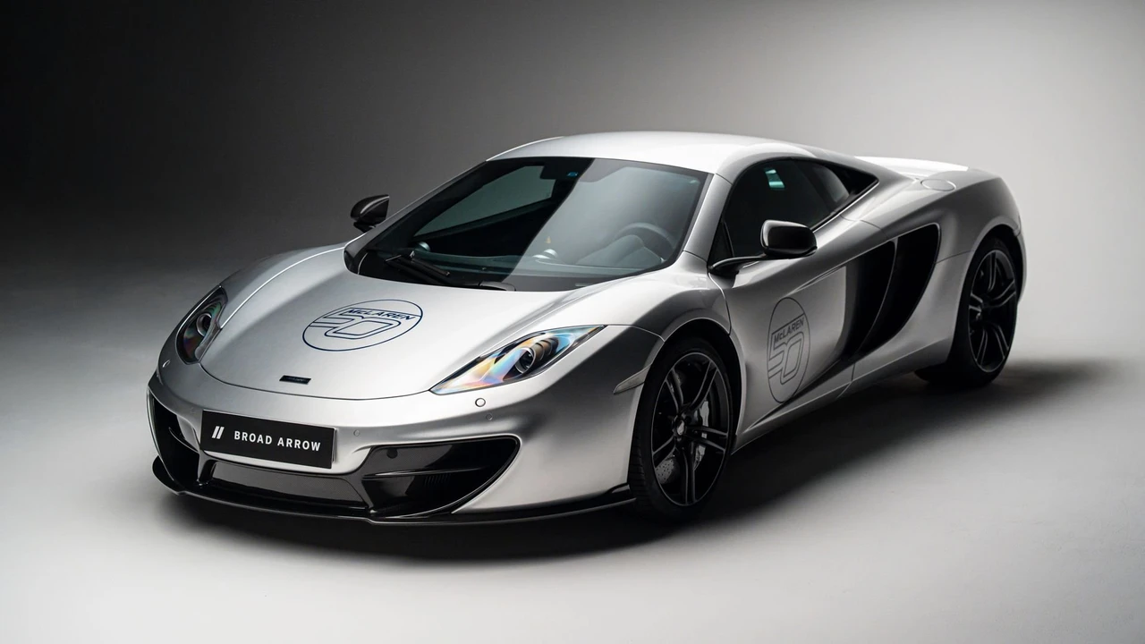 2013 McLaren MP4-12C Spider - Image 18 of 31