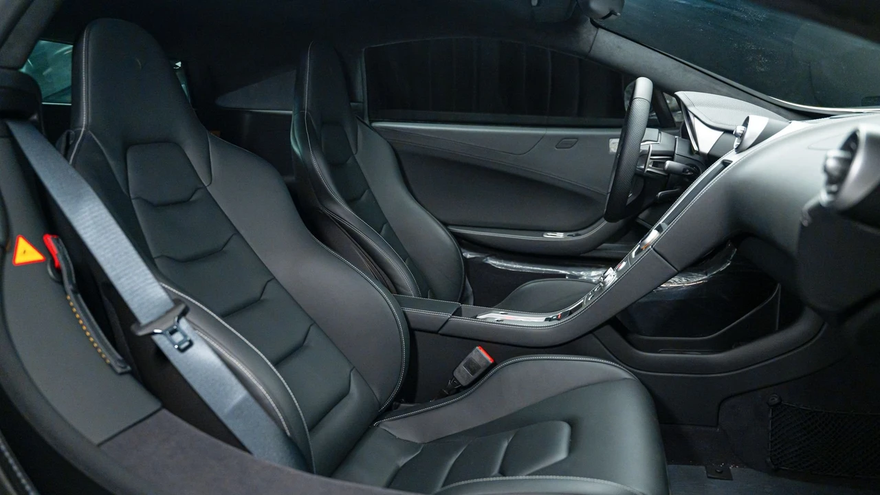 2013 McLaren MP4-12C Spider - Image 11 of 31