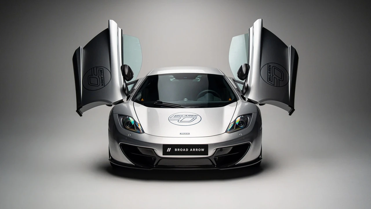 2013 McLaren MP4-12C Spider - Image 30 of 31