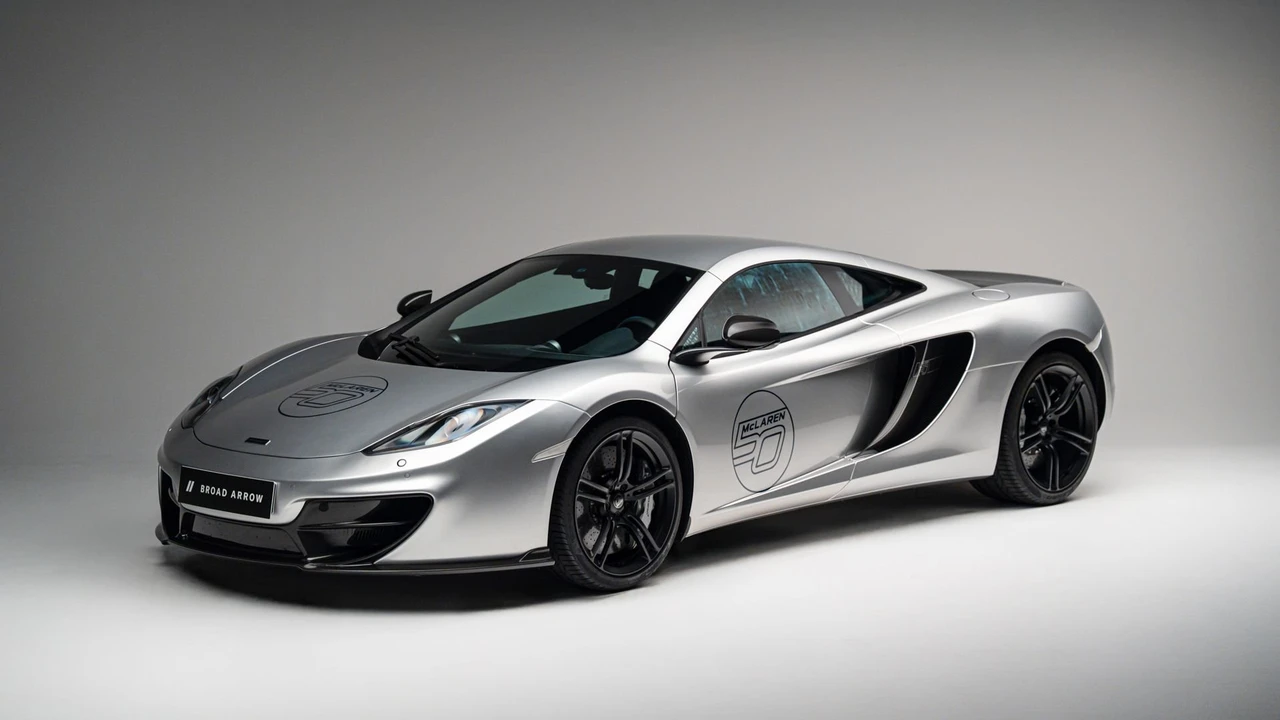 2013 McLaren MP4-12C Spider - Image 9 of 31