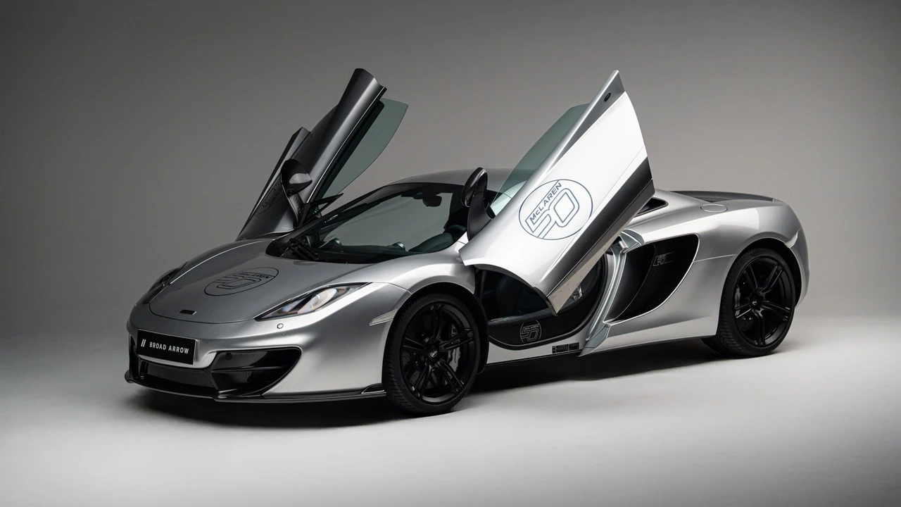 2013 McLaren MP4-12C Spider - Image 10 of 31