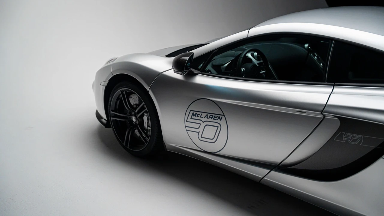 2013 McLaren MP4-12C Spider - Image 22 of 31
