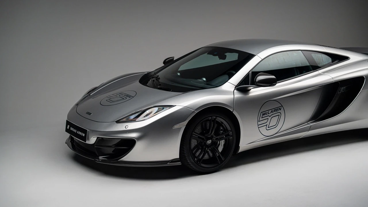 2013 McLaren MP4-12C Spider - Image 15 of 31