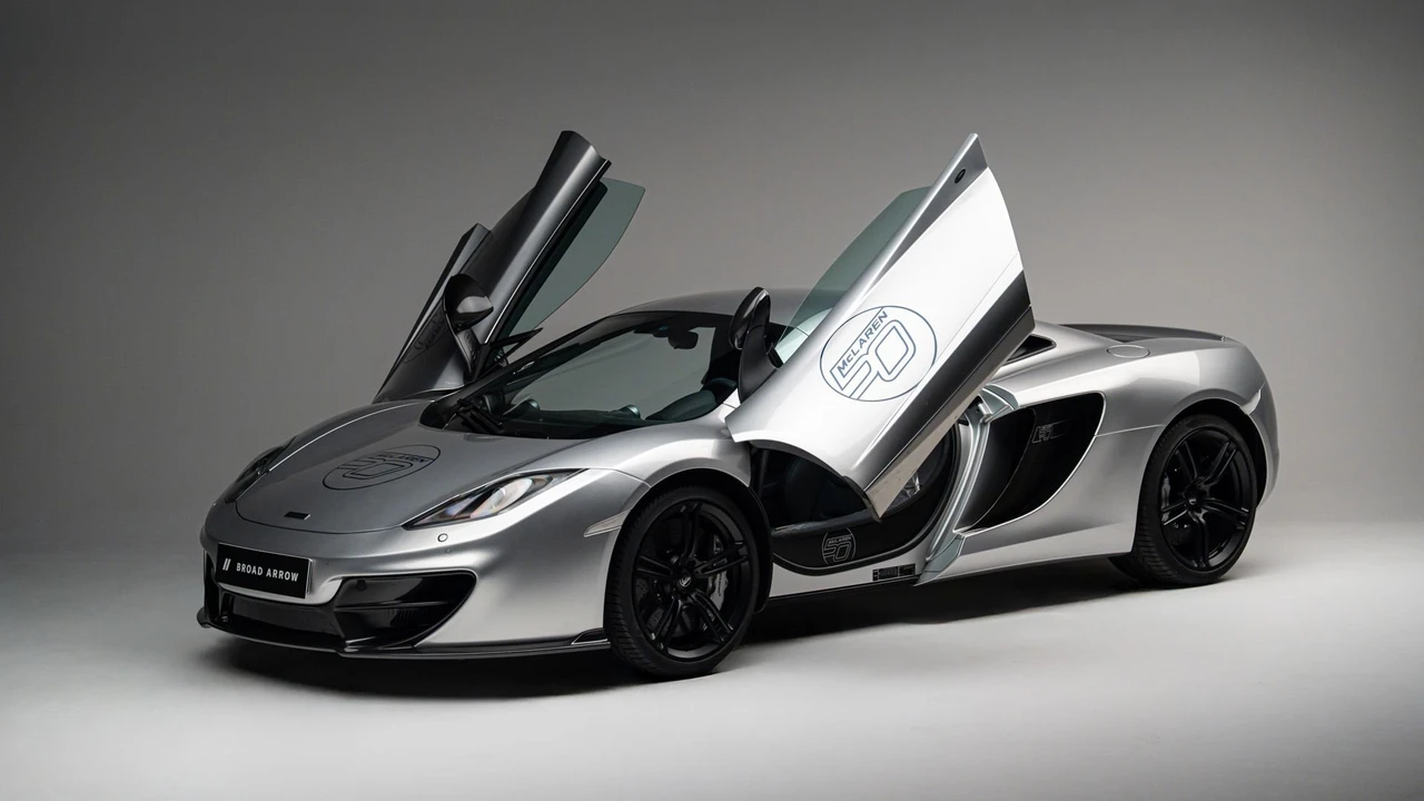 2013 McLaren MP4-12C Spider - Image 27 of 31