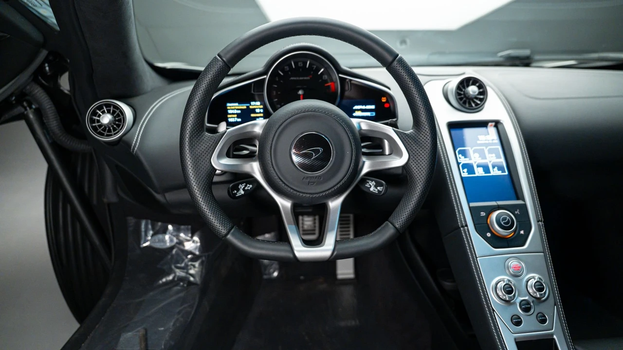 2013 McLaren MP4-12C Spider - Image 6 of 31