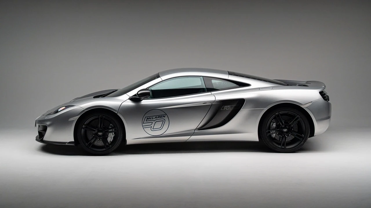 2013 McLaren MP4-12C Spider - Image 2 of 31