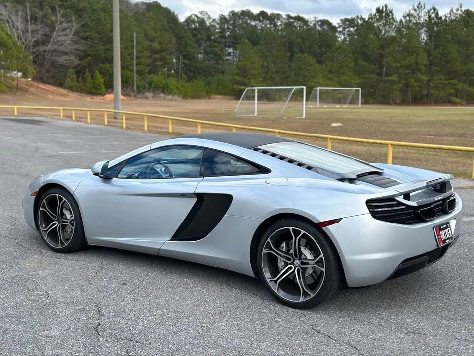 2013 McLaren MP4-12C - Image 8 of 9