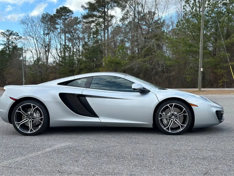 2013 McLaren MP4-12C - Image 10 of 10