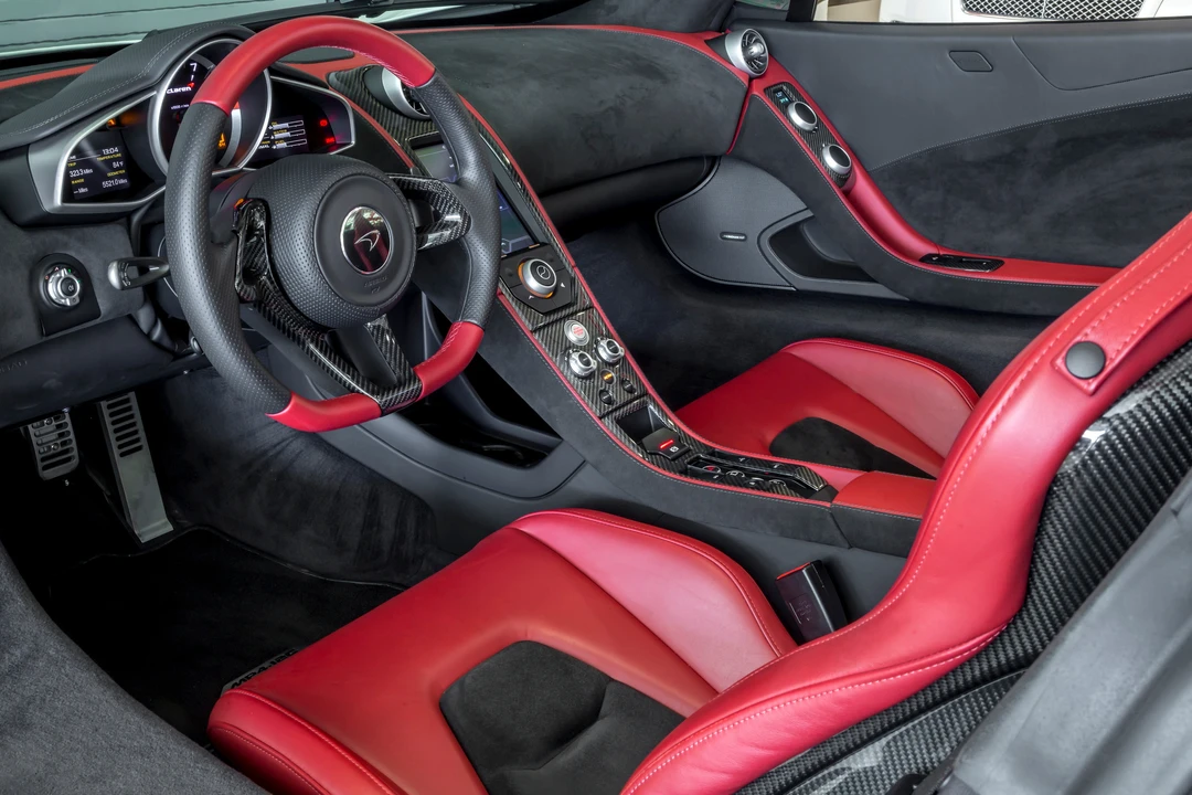 2013 McLaren MP4-12C - Image 2 of 8