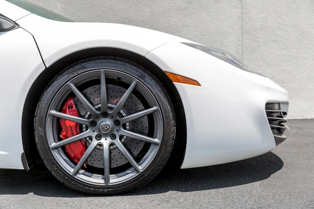 2013 McLaren MP4-12C - Image 3 of 8