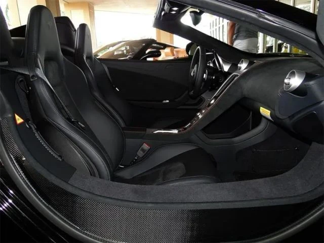 2013 McLaren MP4-12C Spider - Image 11 of 12