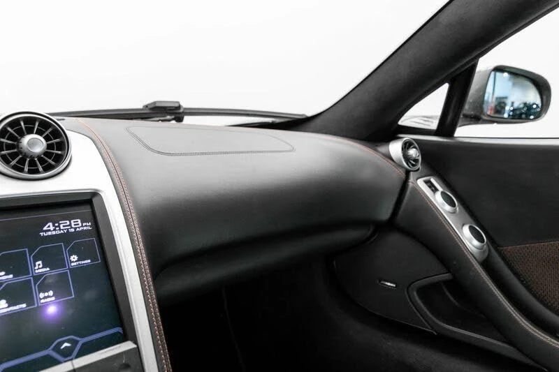 2013 McLaren MP4-12C - Image 21 of 31