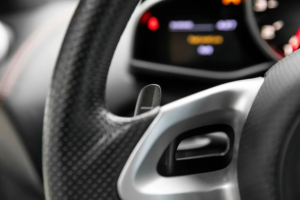 2013 McLaren MP4-12C - Image 24 of 31