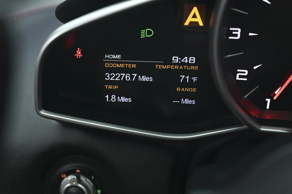 2013 McLaren MP4-12C - Image 20 of 23