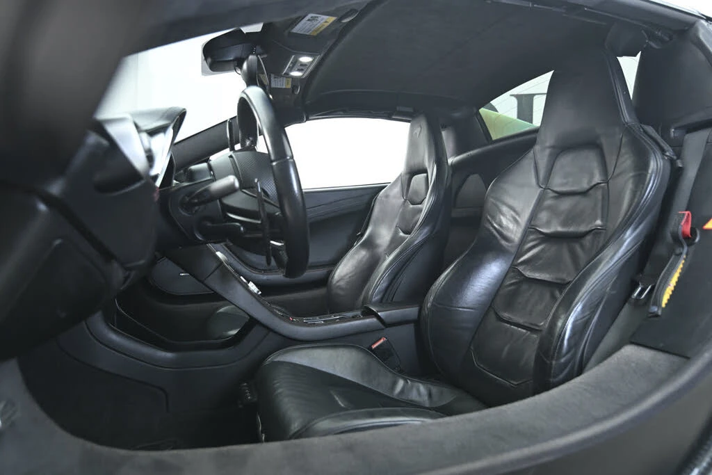 2013 McLaren MP4-12C - Image 15 of 23