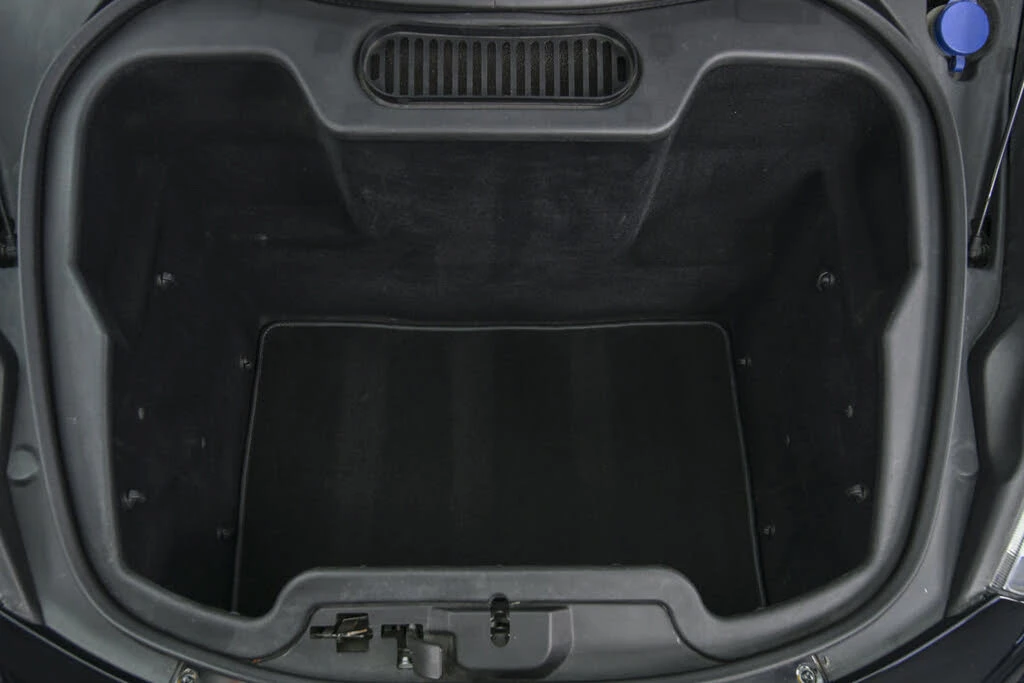 2013 McLaren MP4-12C - Image 22 of 23