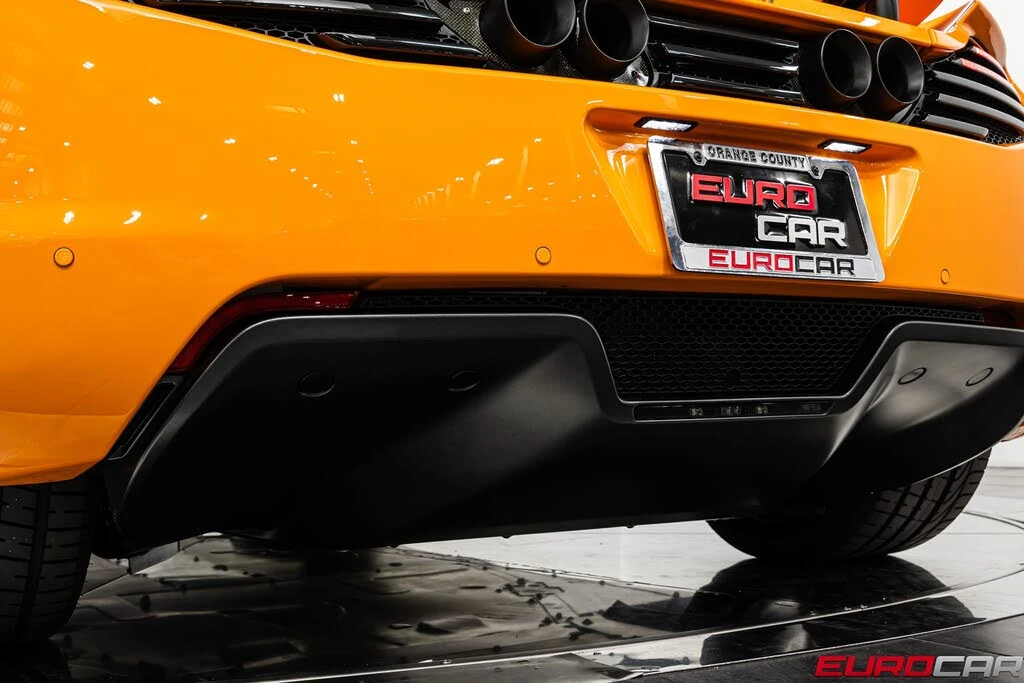 2013 McLaren MP4-12C - Image 28 of 31