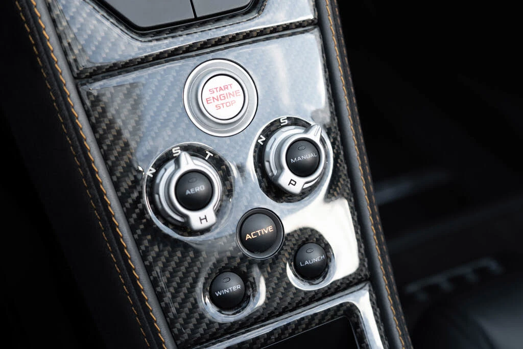 2013 McLaren MP4-12C - Image 26 of 31