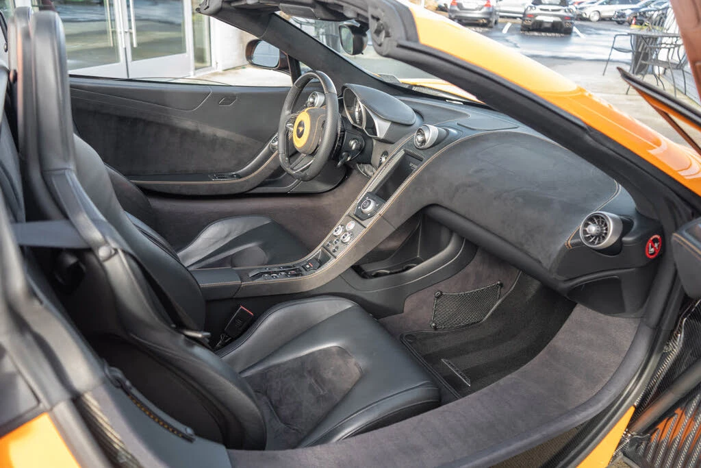 2013 McLaren MP4-12C - Image 28 of 31