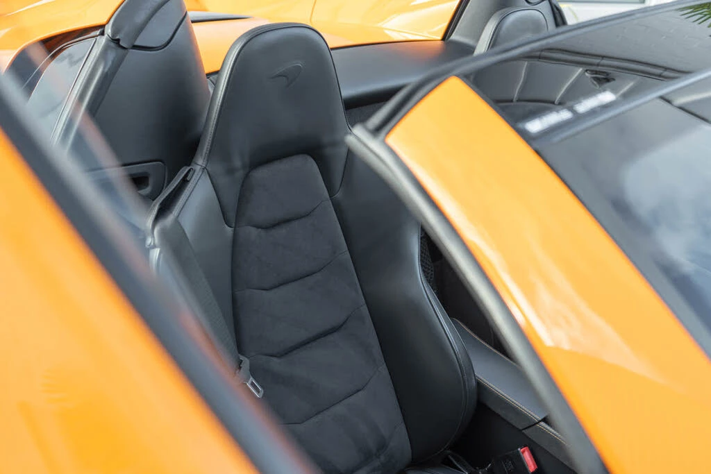 2013 McLaren MP4-12C - Image 29 of 31
