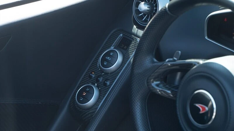 2013 McLaren MP4-12C - Image 7 of 7