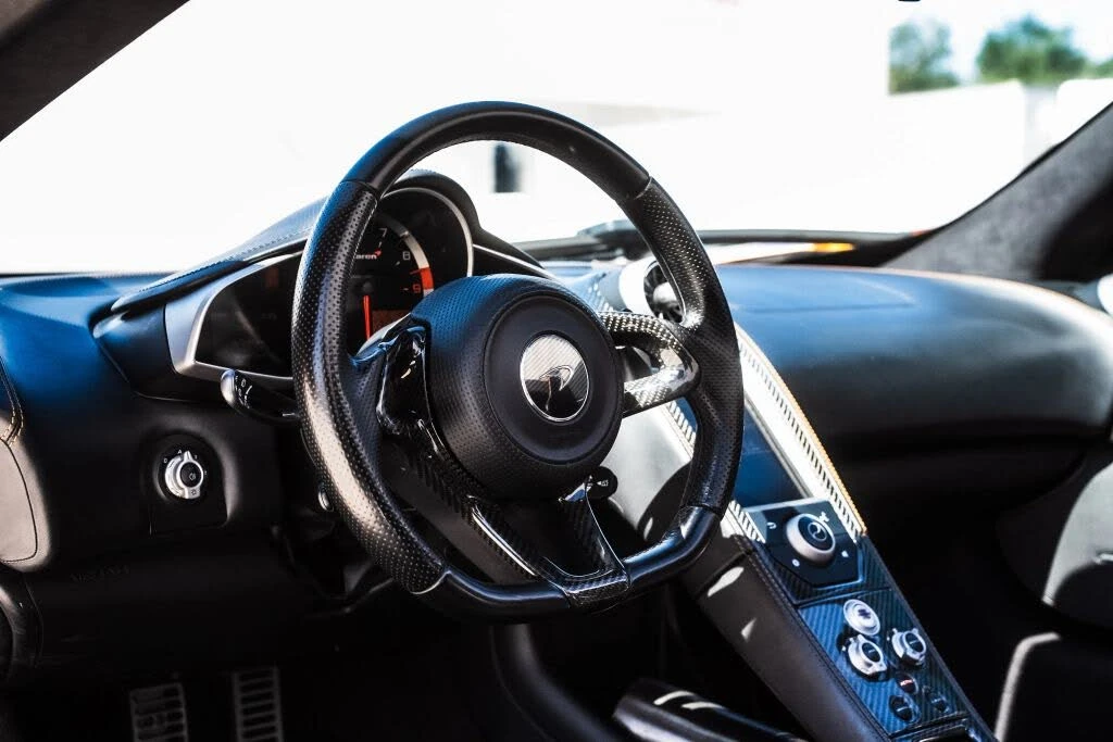 2013 McLaren MP4-12C - Image 20 of 23