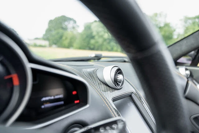 2013 McLaren MP4-12C - Image 29 of 31