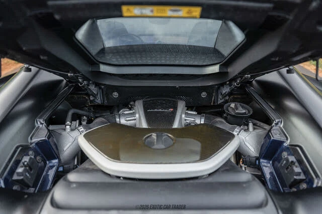 2013 McLaren MP4-12C - Image 24 of 31