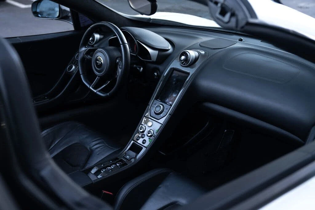 2013 McLaren MP4-12C - Image 21 of 31