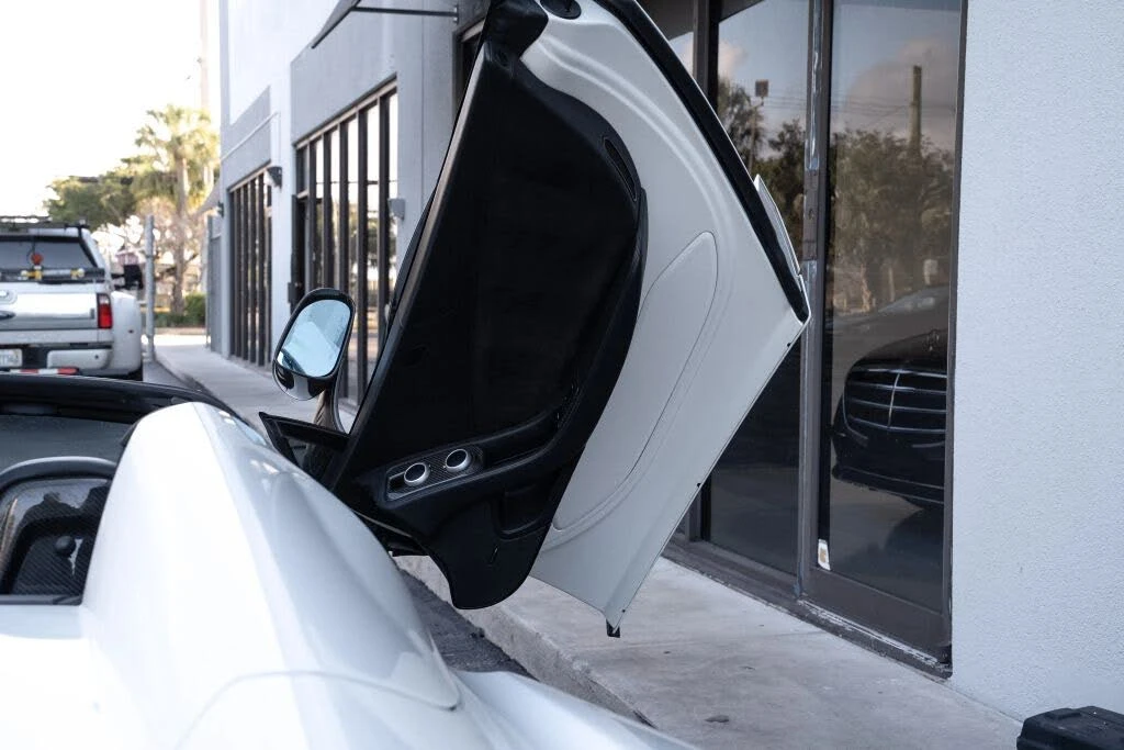 2013 McLaren MP4-12C - Image 25 of 31
