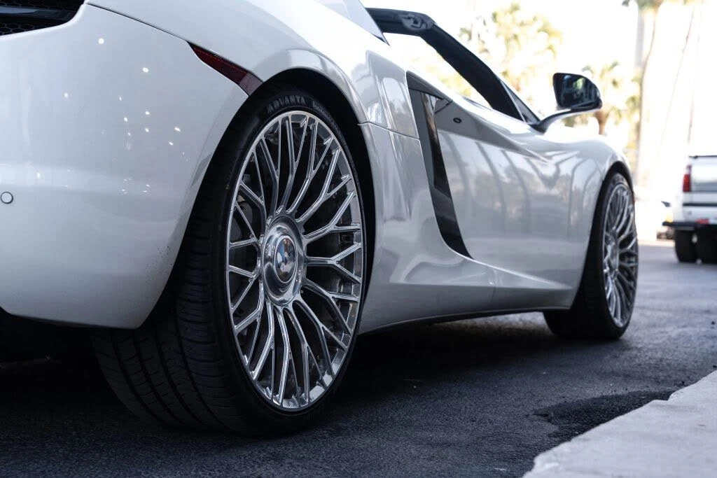 2013 McLaren MP4-12C - Image 18 of 31
