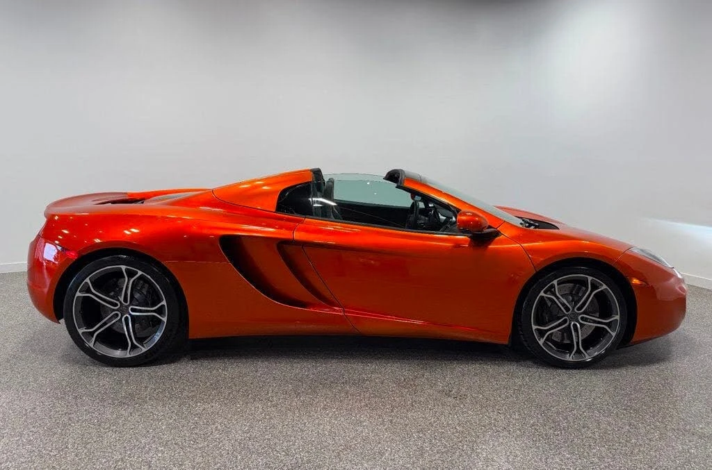 2013 McLaren MP4-12C - Image 30 of 31