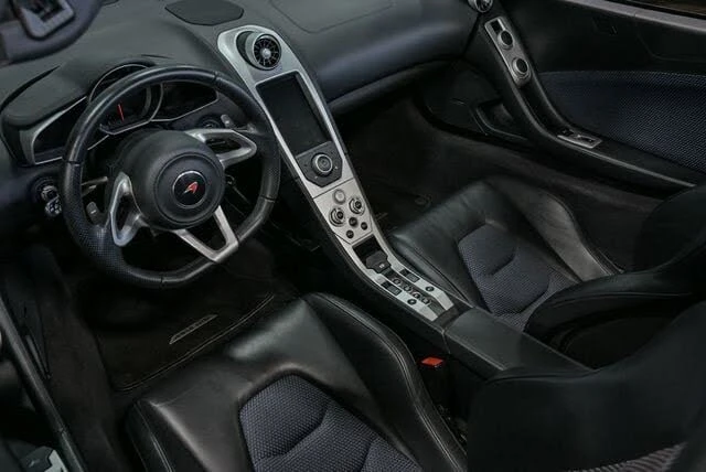 2013 McLaren MP4-12C - Image 19 of 31