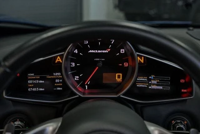 2013 McLaren MP4-12C - Image 31 of 31