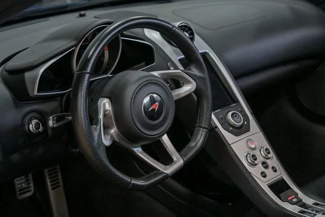 2013 McLaren MP4-12C - Image 21 of 31