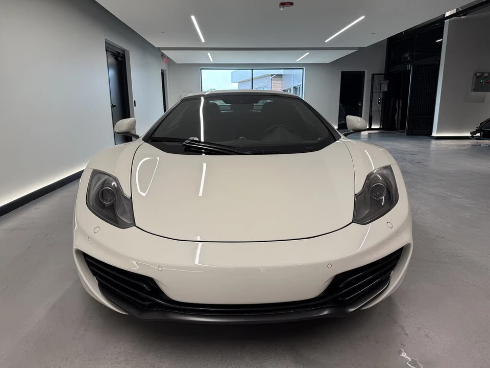2013 McLaren MP4-12C - Image 10 of 21