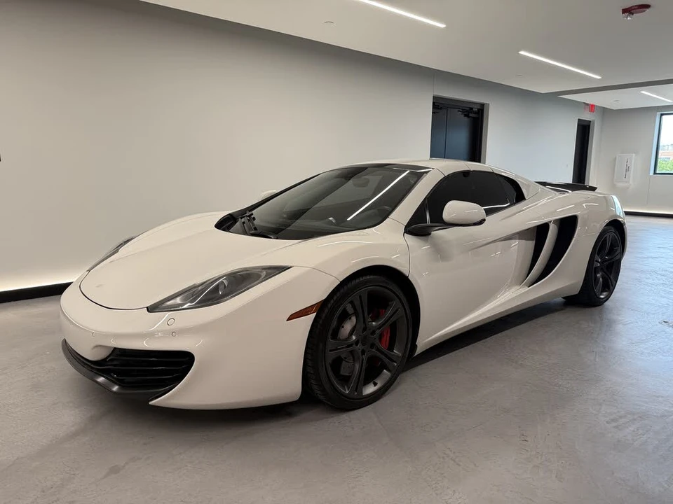 2013 McLaren MP4-12C - Image 11 of 21