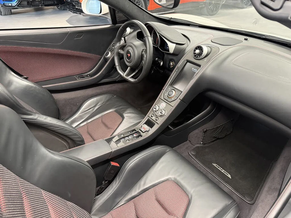 2013 McLaren MP4-12C - Image 18 of 21