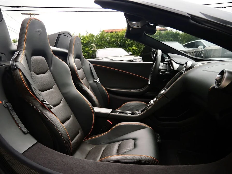 2013 McLaren MP4-12C - Image 11 of 28